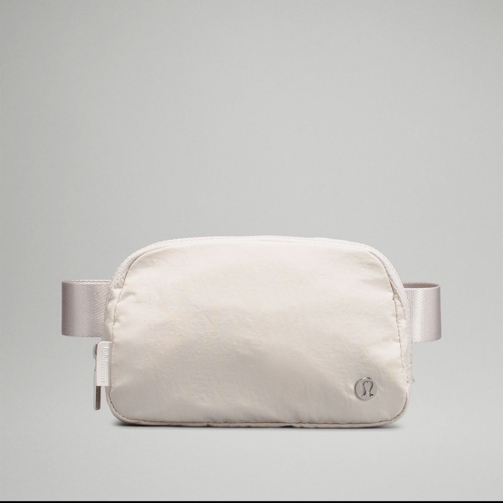 Lululemon Everywhere Belt Bag - White Opal